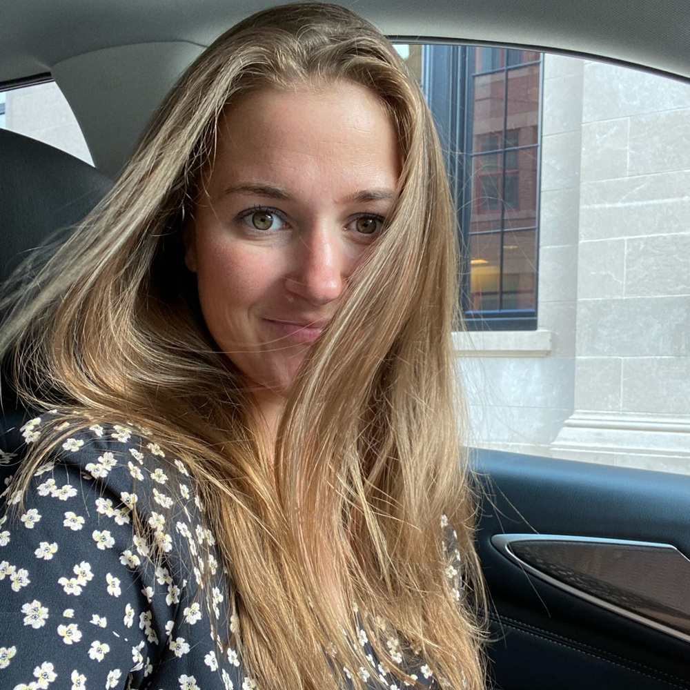 Meet your Posher, Korinne